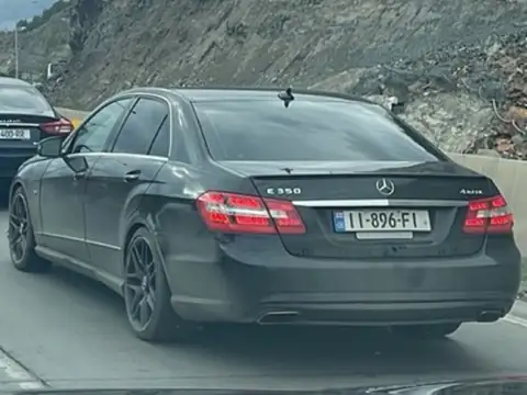 Mercedes-Benz E350 (2012) spotted in Tbilisi, Georgia