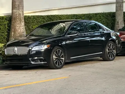Lincoln Continental (2017) spotted in Hollywood, United States