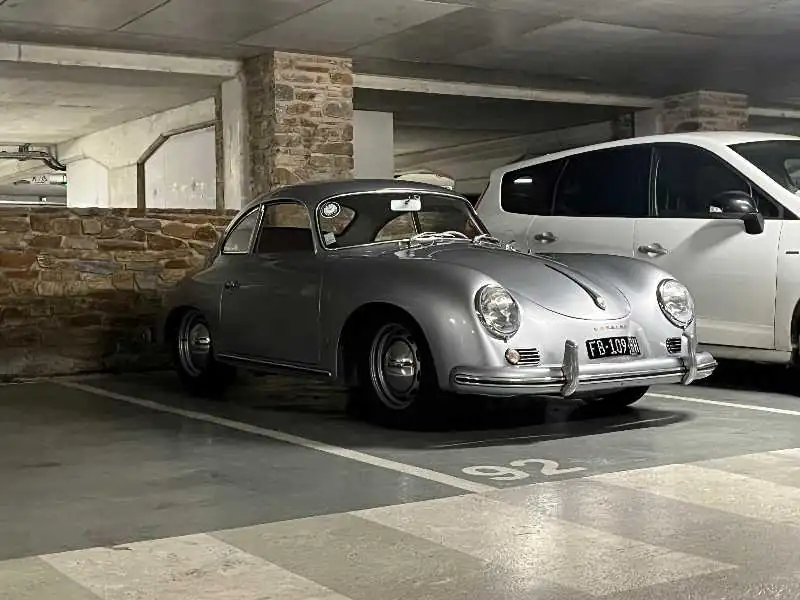 Porsche 356 spotted in Hyères