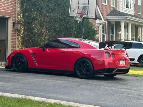 Nissan GT-R (2017) spotted in Clay, United States