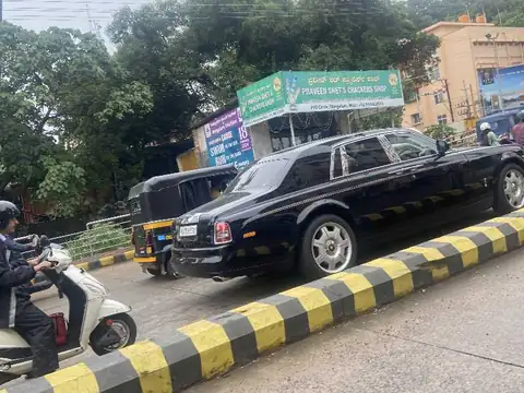 Rolls-Royce Phantom (2010) spotted in Mangaluru, India