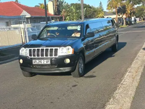 Jeep Grand Cherokee Limousine (2005) spotted in Cape Town, South Africa