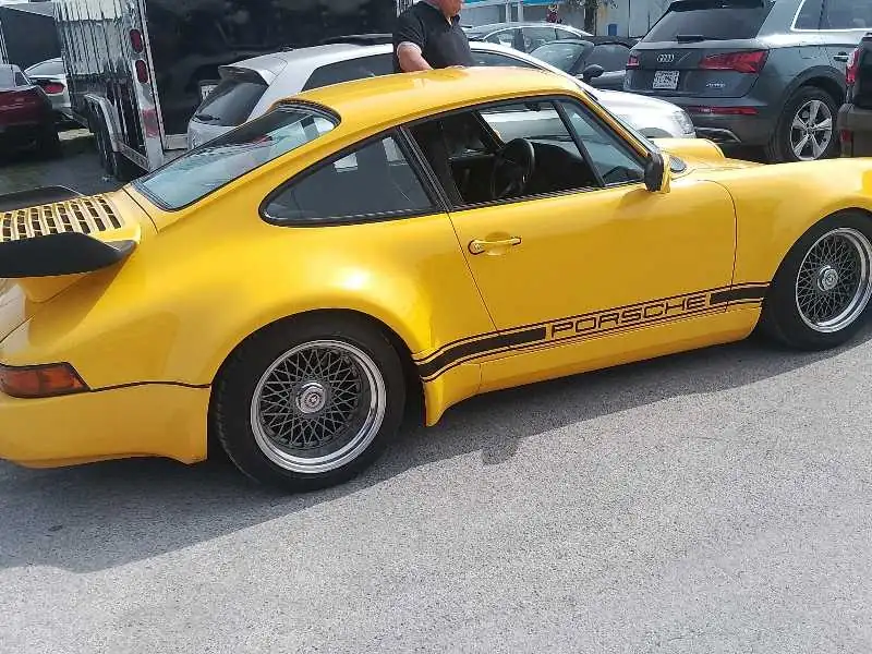 Porsche 911 spotted in Ciudad Cerralvo
