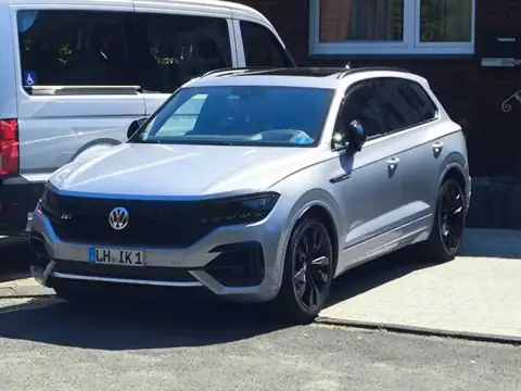 Volkswagen Touareg R (2022) spotted in Münster, Germany