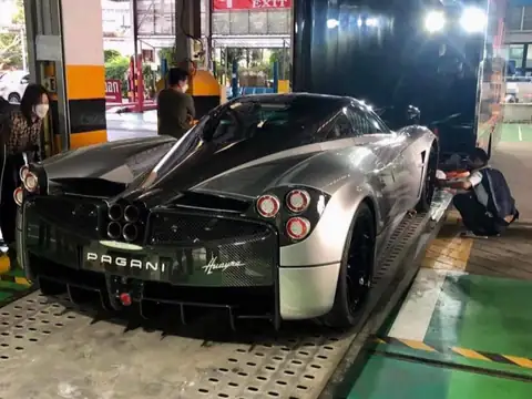 Pagani Huayra (2013) spotted in Bangkok, Thailand