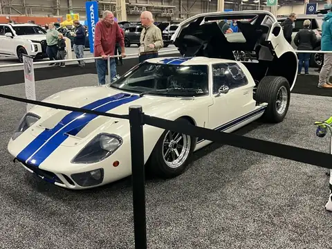 Ford GT40 spotted in Harrisburg