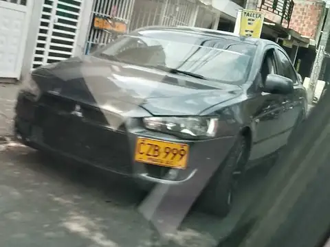 Mitsubishi Lancer spotted in Cali