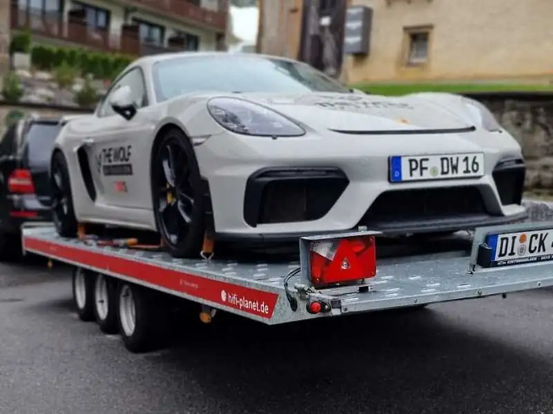 Porsche 718 Cayman GT4 spotted in Chur