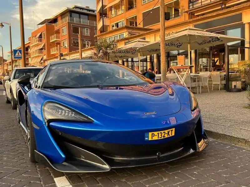 McLaren 570S spotted in Leiden