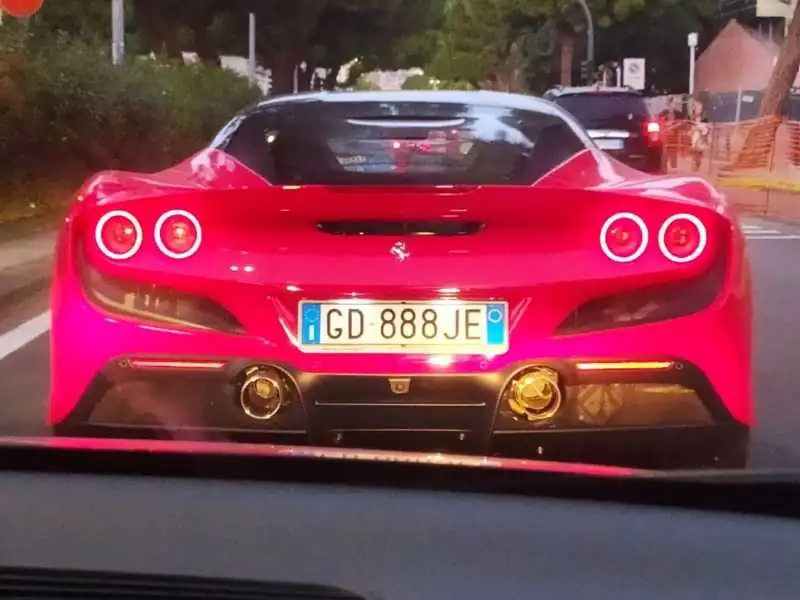 Ferrari LaFerrari (2015) spotted in Catania, Italy