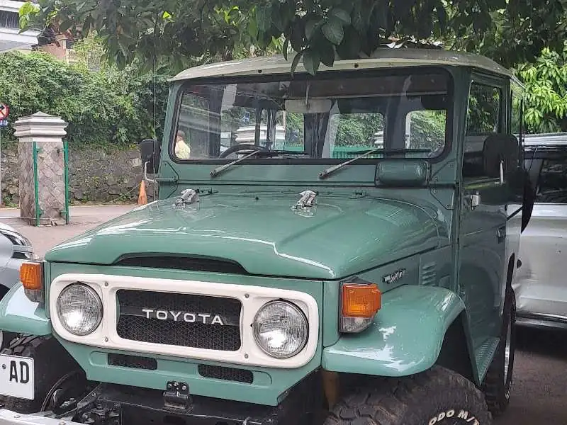 Toyota FJ40 (1980) spotted in Bogor, Indonesia
