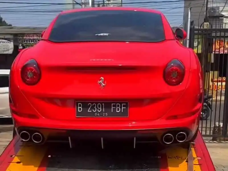 Ferrari 599 GTB Fiorano (2015) spotted in Tangerang, Indonesia