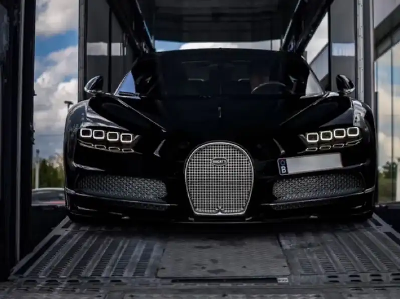 Bugatti Chiron spotted in Paris