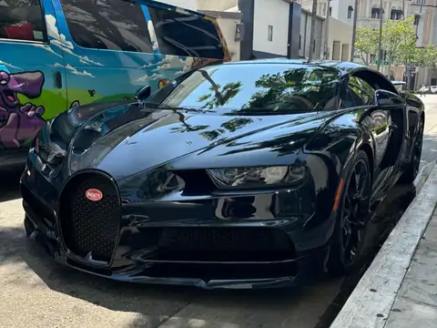 Bugatti Chiron spotted in Los Angeles