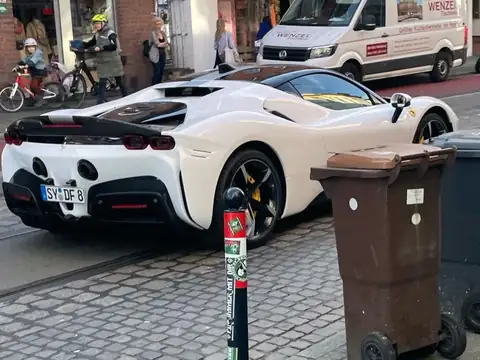 Ferrari SF90 Stradale (2020) spotted in Bremen, Germany
