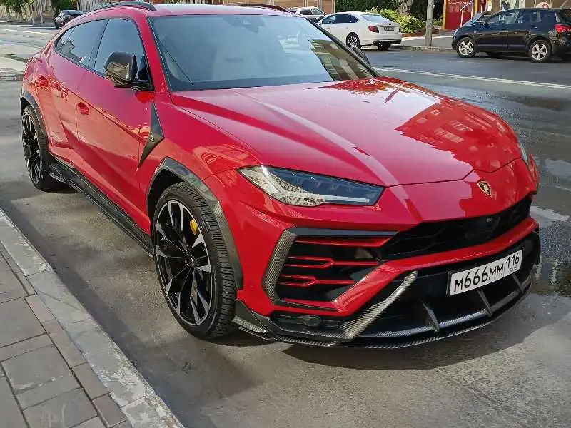 Lamborghini Urus spotted in Samara