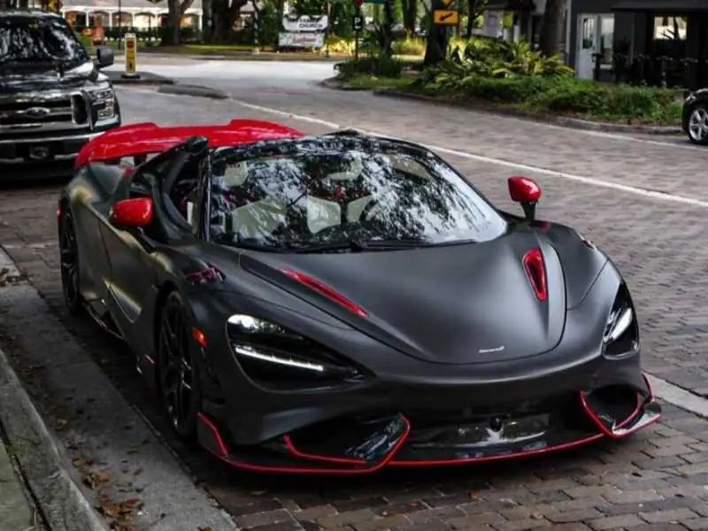 McLaren 720S spotted in Évreux