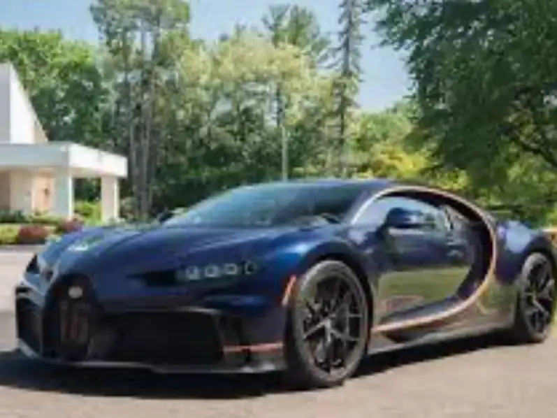 Bugatti Chiron spotted in Ar Rifā‘