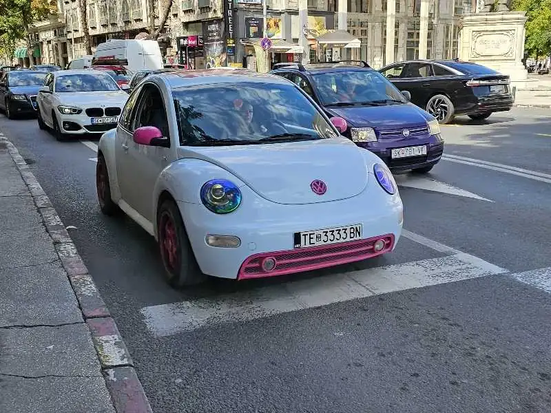 Volkswagen New Beetle (2000) spotted in Skopje, North Macedonia