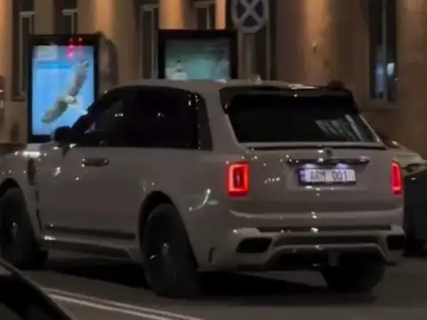 Rolls-Royce Cullinan (2021) spotted in Yerevan, Armenia