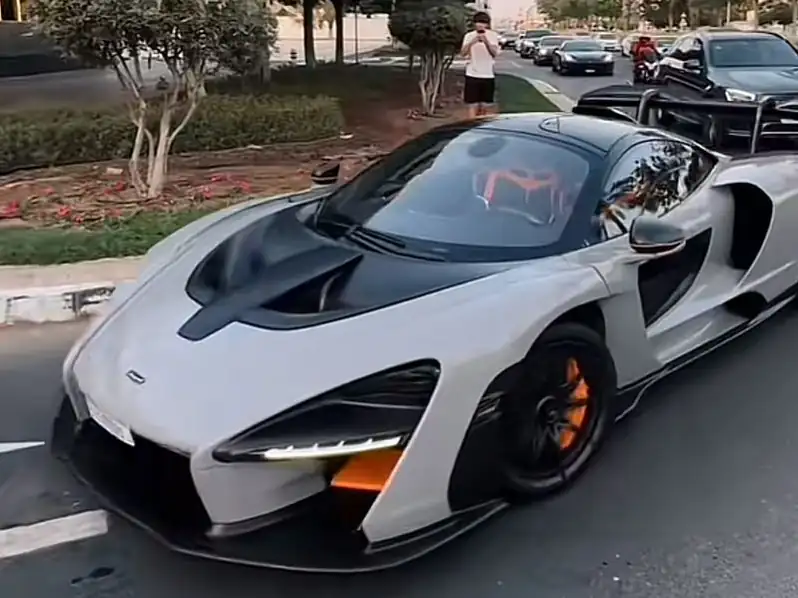 McLaren Senna spotted in Dubai