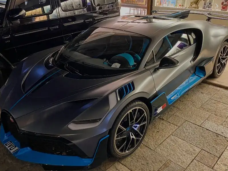 Bugatti Divo (2019) spotted in Terni, Italy