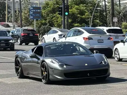 Ferrari 458 Italia (2011) spotted in Santa Monica, United States