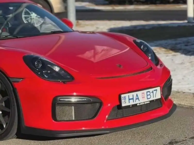 Porsche Cayman (2017) spotted in Reykjavík, Iceland