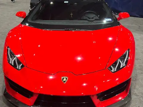 Lamborghini Huracán LP 610-4 (2017) spotted in Houston, United States