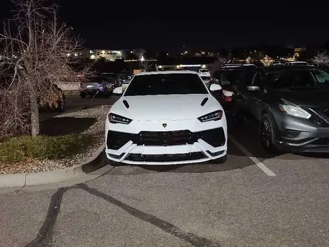 Lamborghini Urus spotted in Fort Worth