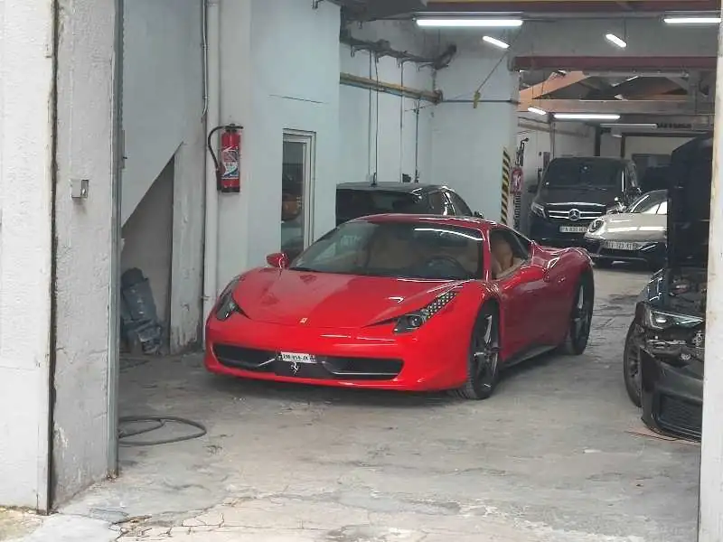 Ferrari 458 Italia spotted in Marseille