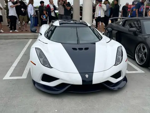 Koenigsegg Agera RS spotted in San Clemente