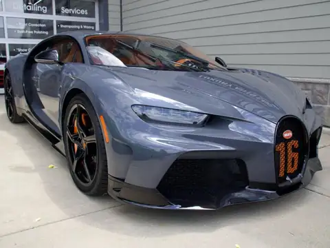 Bugatti Chiron (2021) spotted in Naperville, United States