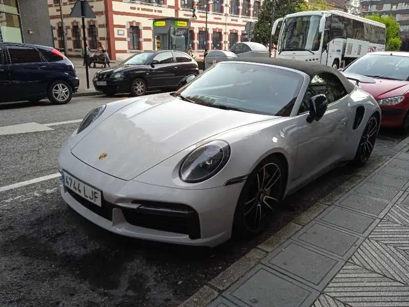 Porsche 911 Turbo S Cabriolet spotted in Oviedo