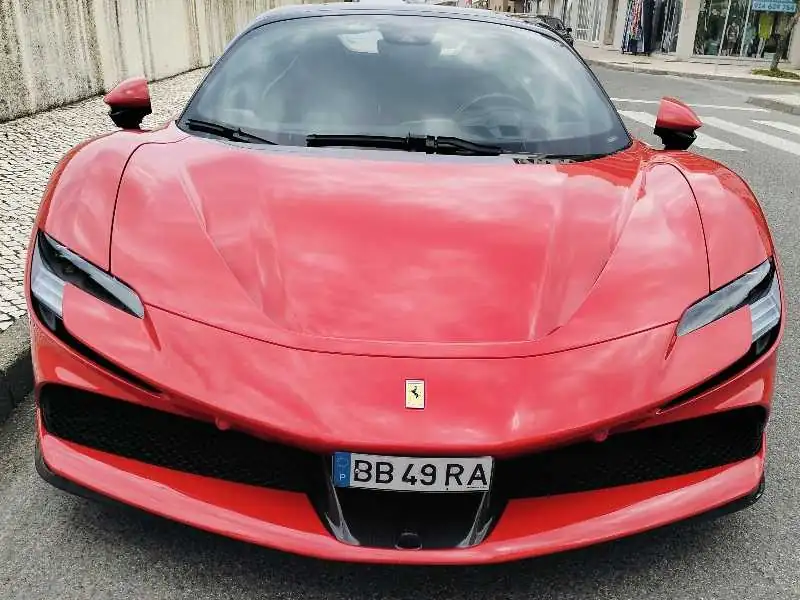 Ferrari SF90 Stradale (2020) spotted in Aveiro, Portugal