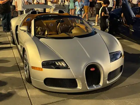 Bugatti Veyron (2015) spotted in Tampa, United States