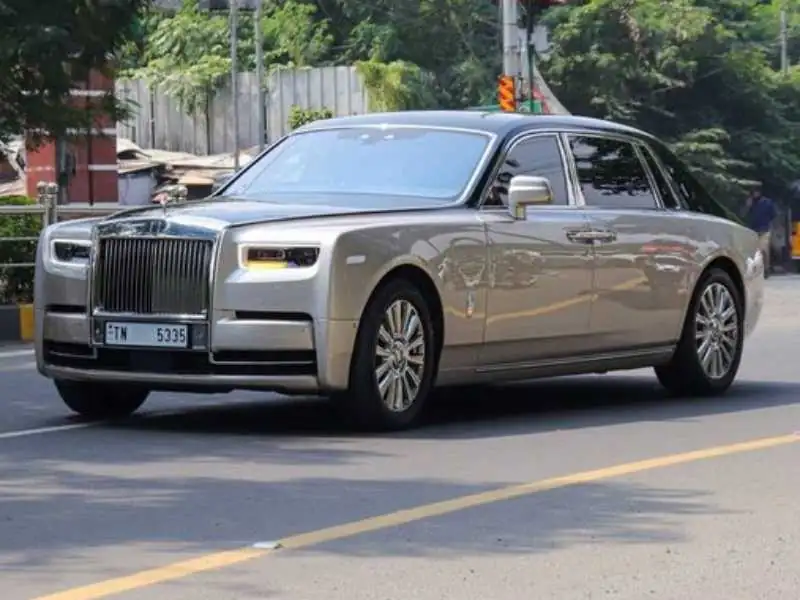 Rolls-Royce Phantom (2022) spotted in Delhi, India