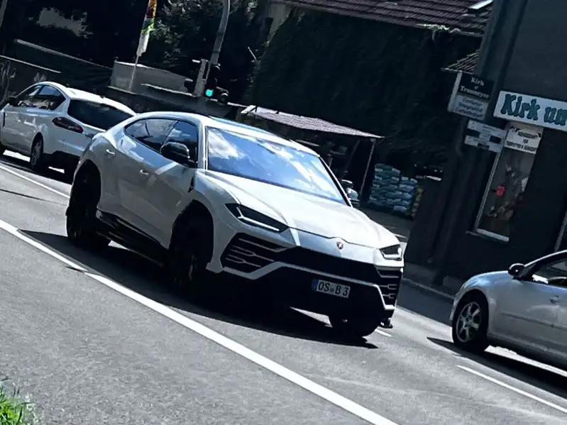 Lamborghini Urus (2021) spotted in Osnabrück, Germany