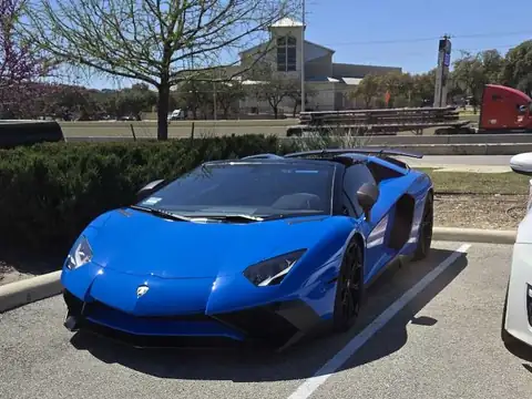 Lamborghini Aventador Roadster (2016) spotted in San Antonio, United States