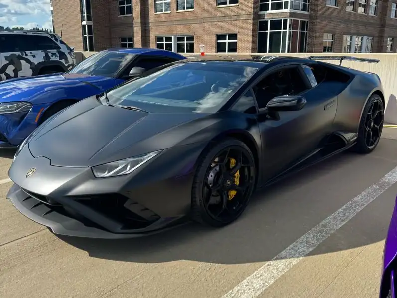 Lamborghini Huracán (2021) spotted in Pittsburgh, United States