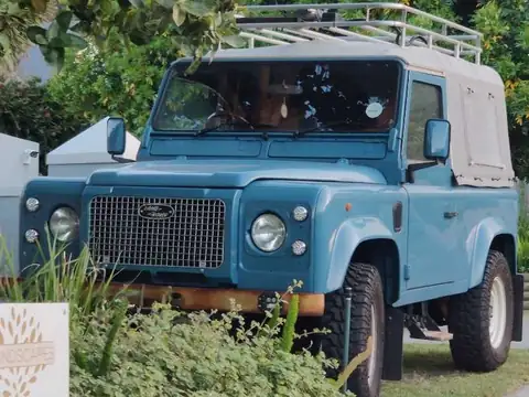 Land Rover Defender spotted in Cape Town
