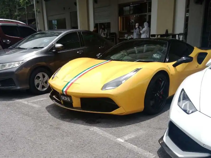 Ferrari 488 GTB (2015) spotted in Miri, Malaysia