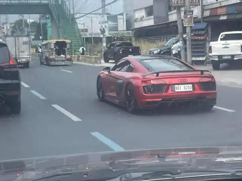 Audi R8 spotted in Quezon City