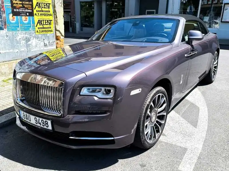Rolls-Royce Dawn (2016) spotted in Zlín, Czechia