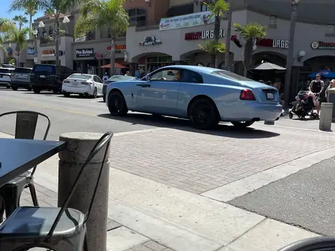Rolls-Royce Wraith (2020) spotted in Huntington Beach, United States