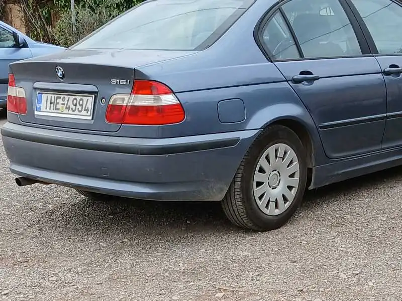 BMW 316i (2001) spotted in Makrakómi, Greece