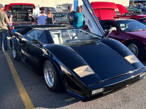 Lamborghini Countach (1980) spotted in Calgary, Canada