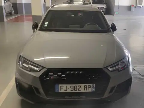Audi RS4 (2018) spotted in Rabat, Morocco