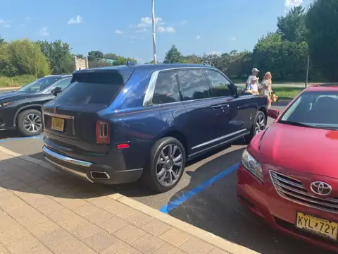 Rolls-Royce Cullinan (2019) spotted in Trenton, United States