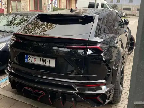 Lamborghini Urus (2022) spotted in Split, Croatia